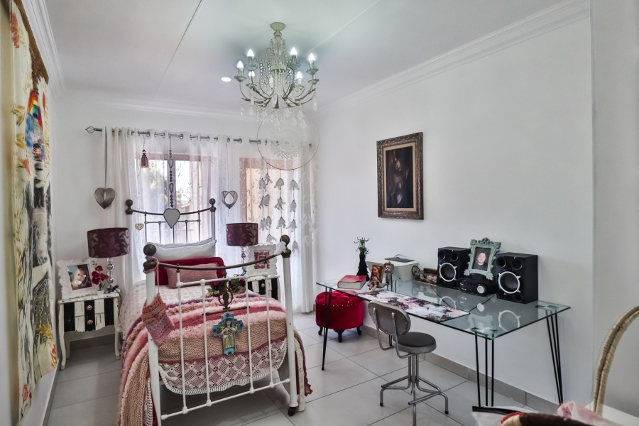 3 Bedroom Property for Sale in The Coves North West